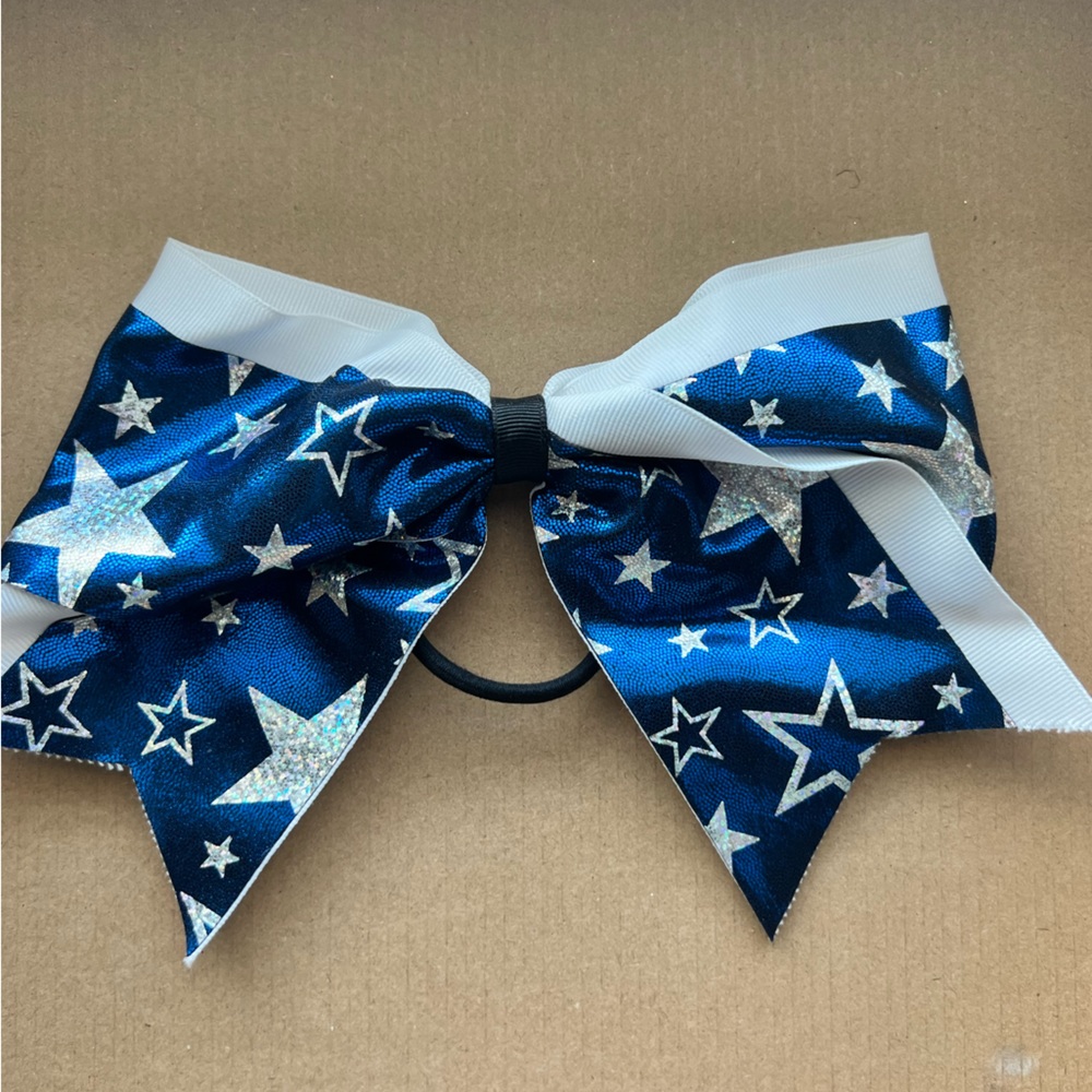 Cheer bow 🎀3 for 35⭐️